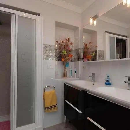 빌라 4 Bedroom