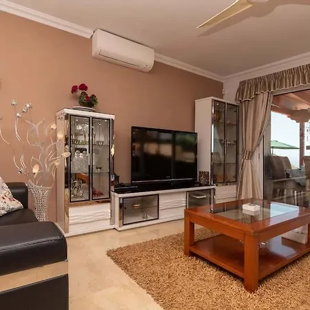 Villa Romantica. Wonderful 4 Bedroom Villa. Costa Adeje (Tenerife)