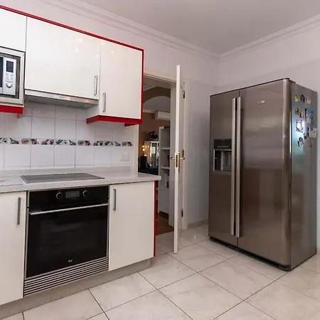 4 Bedroom 阿德耶