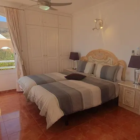Villa 4 Bedroom Costa Adeje (Tenerife)